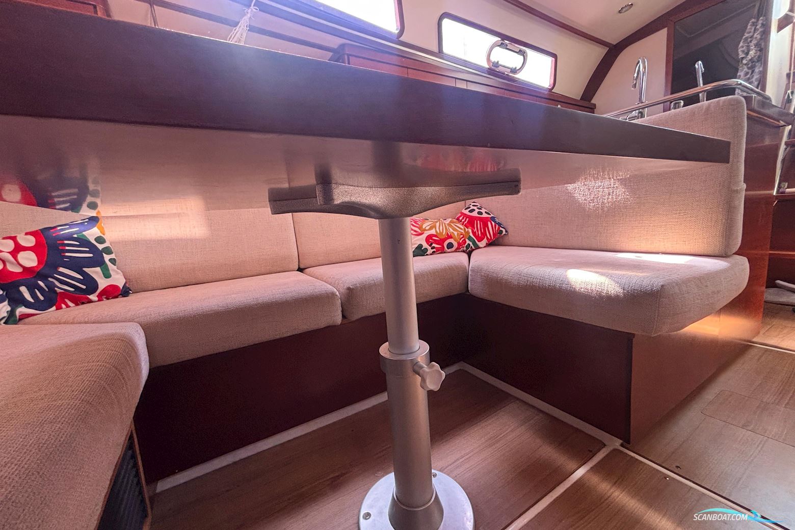 Hanse 370