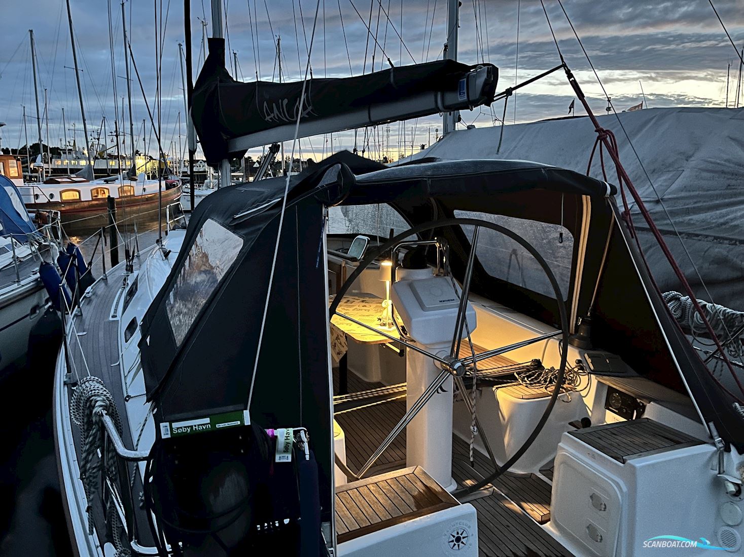 Hanse 370