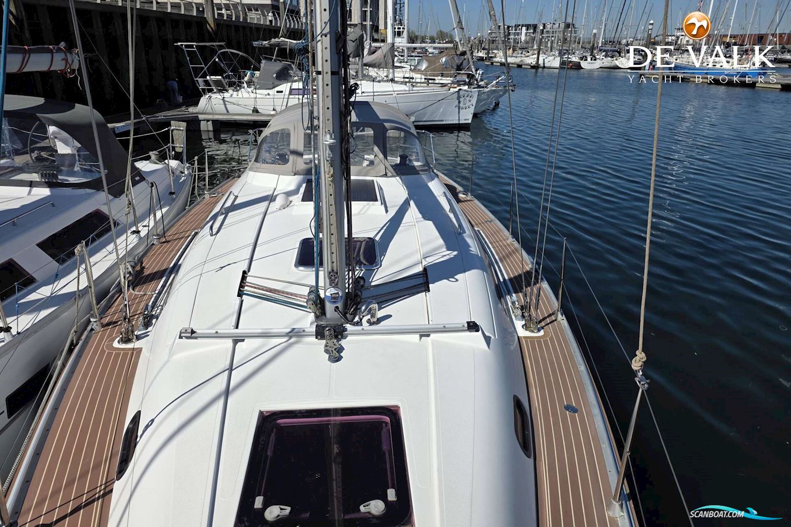Hanse 370
