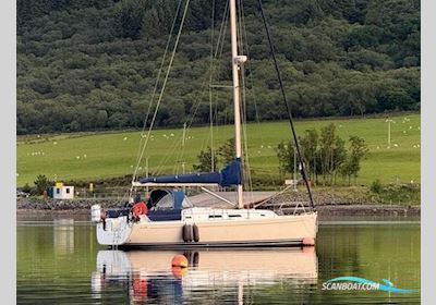 Hanse 370e Zeilboten 2006, met Yanmar  3YM30 motor, United Kingdom