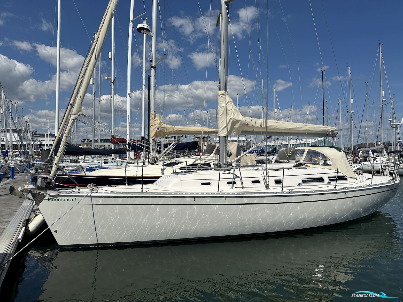 Hanse 371