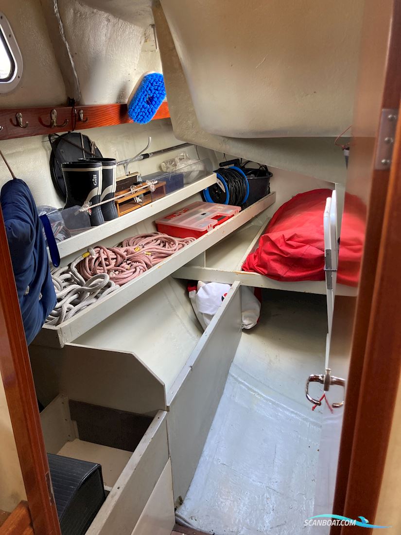 Hanse 371