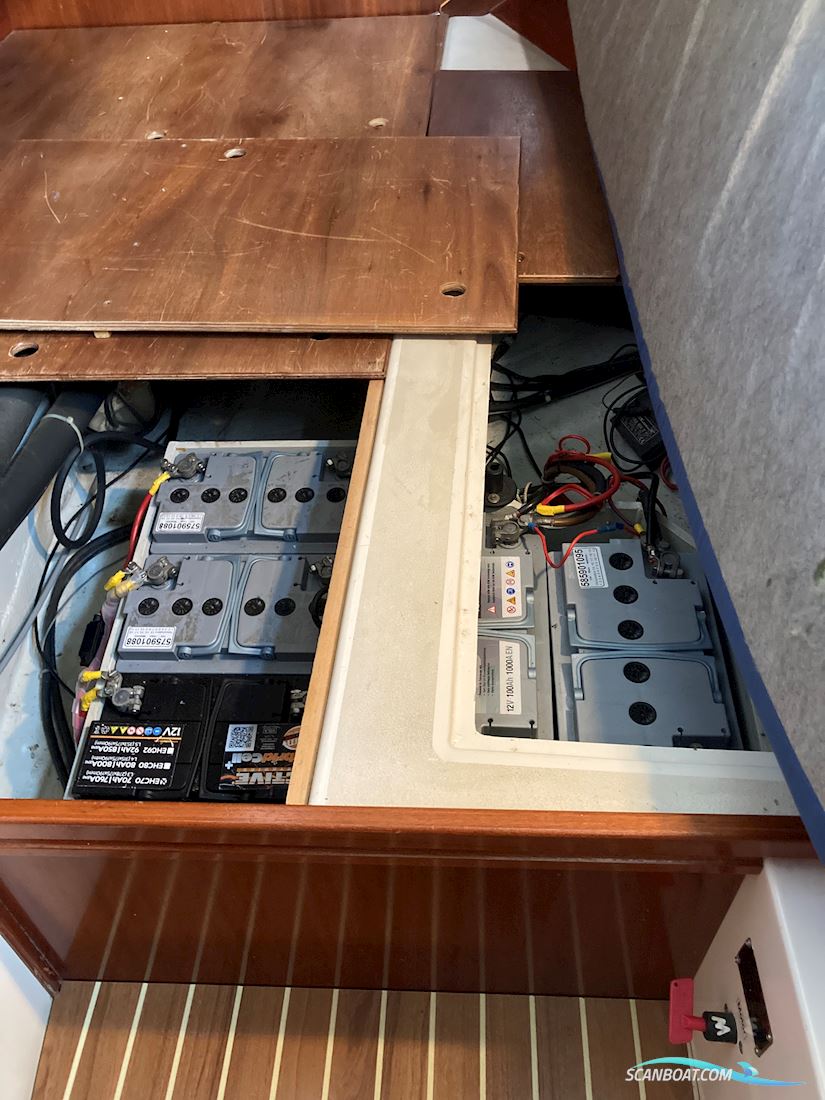 Hanse 371