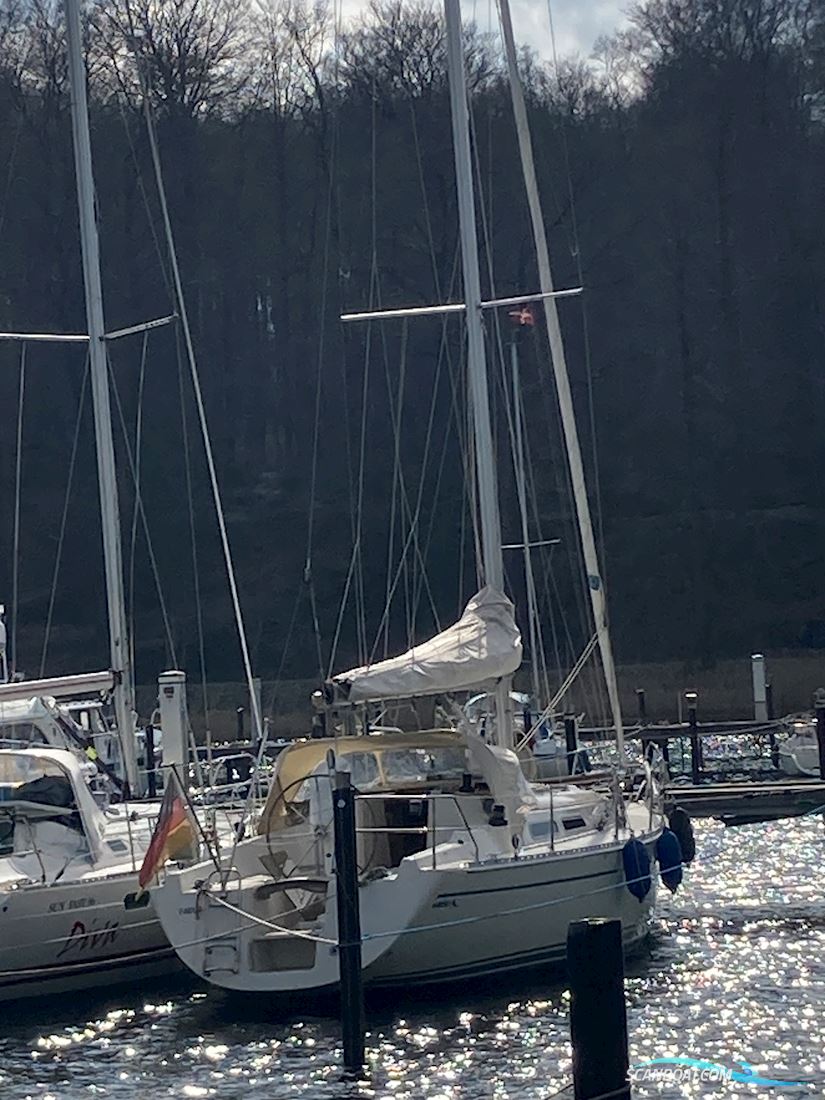 Hanse 371