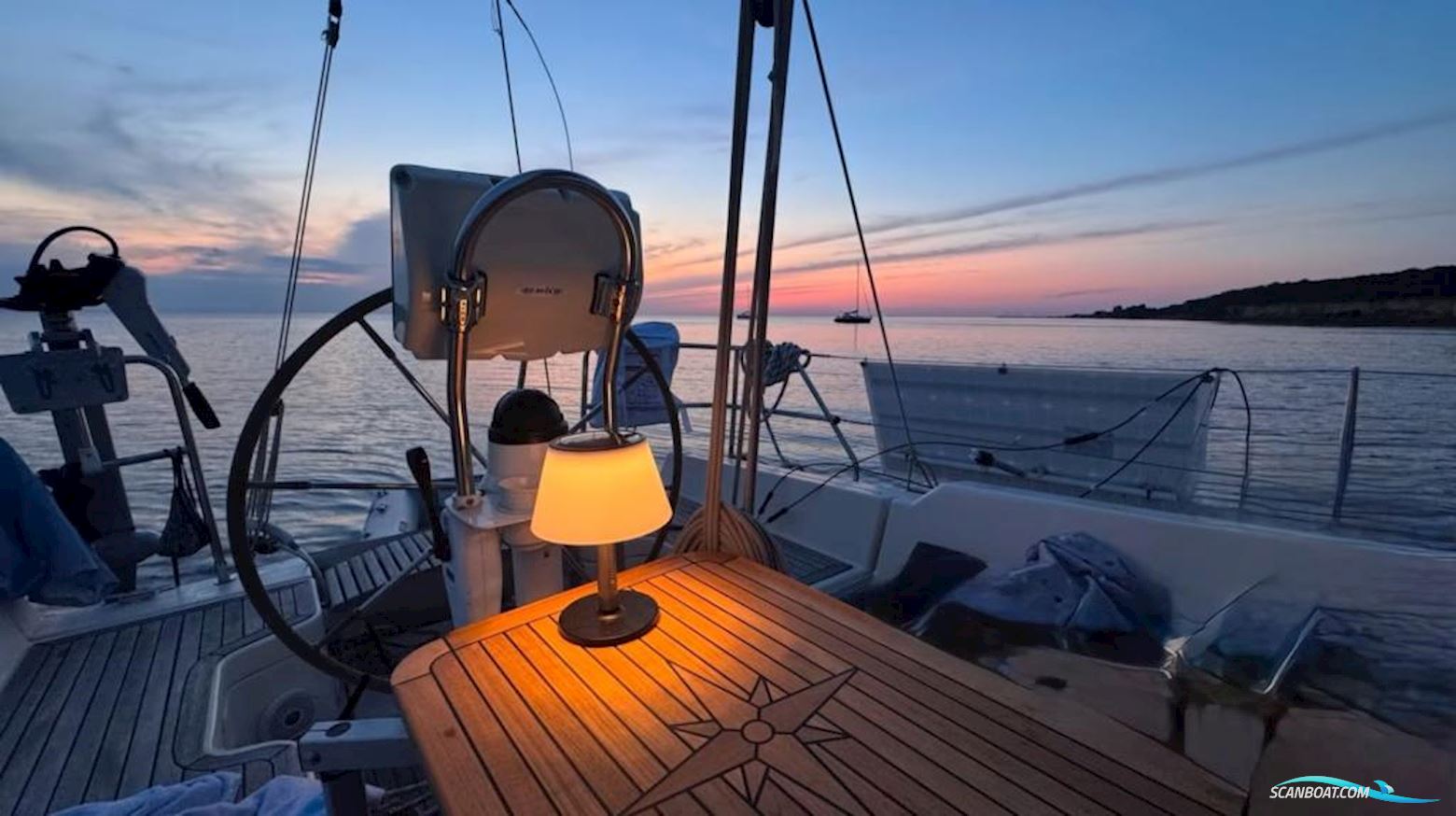 Hanse 371