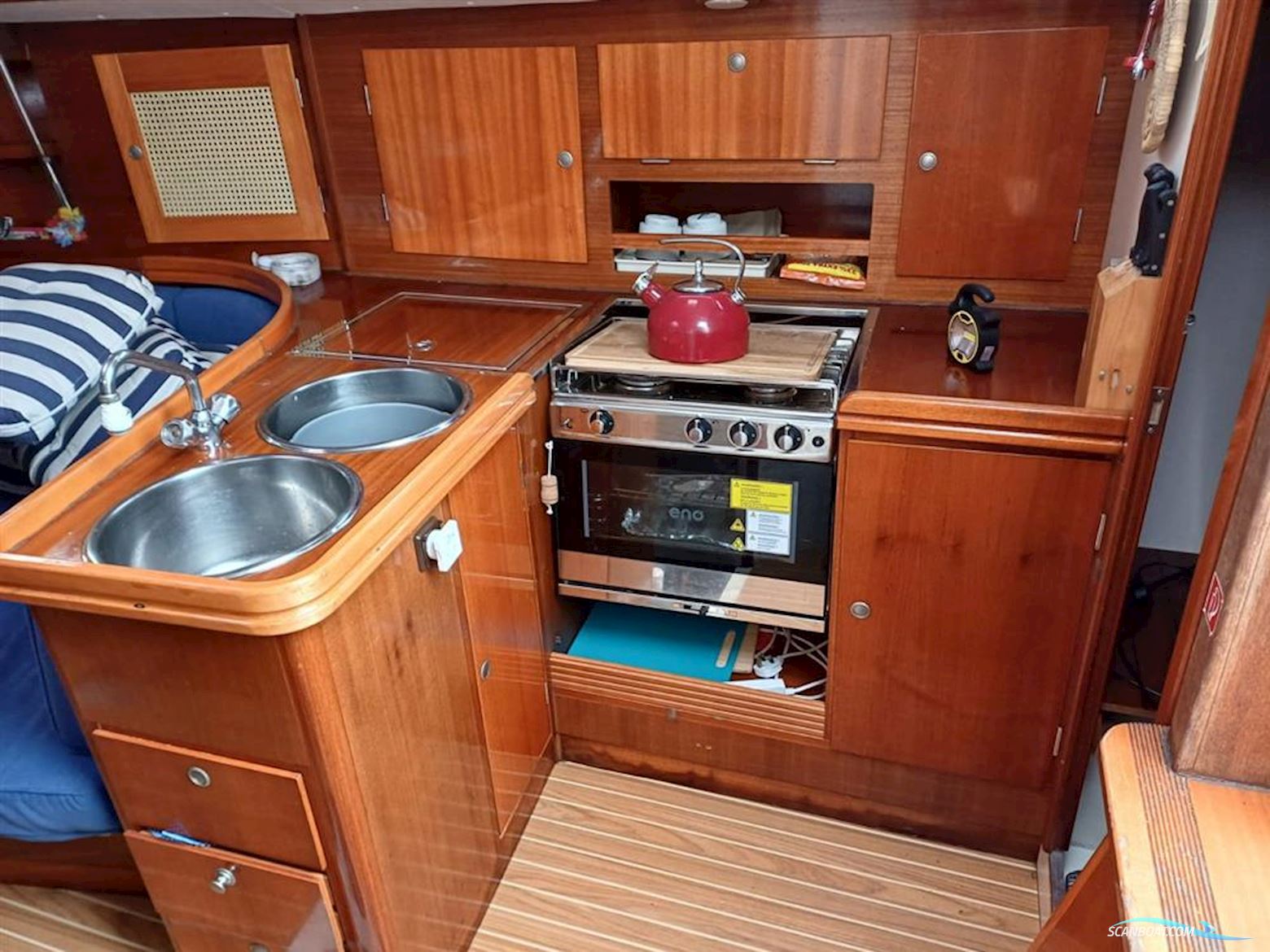Hanse 371