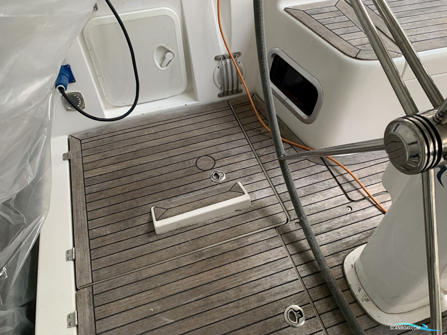 Hanse 375