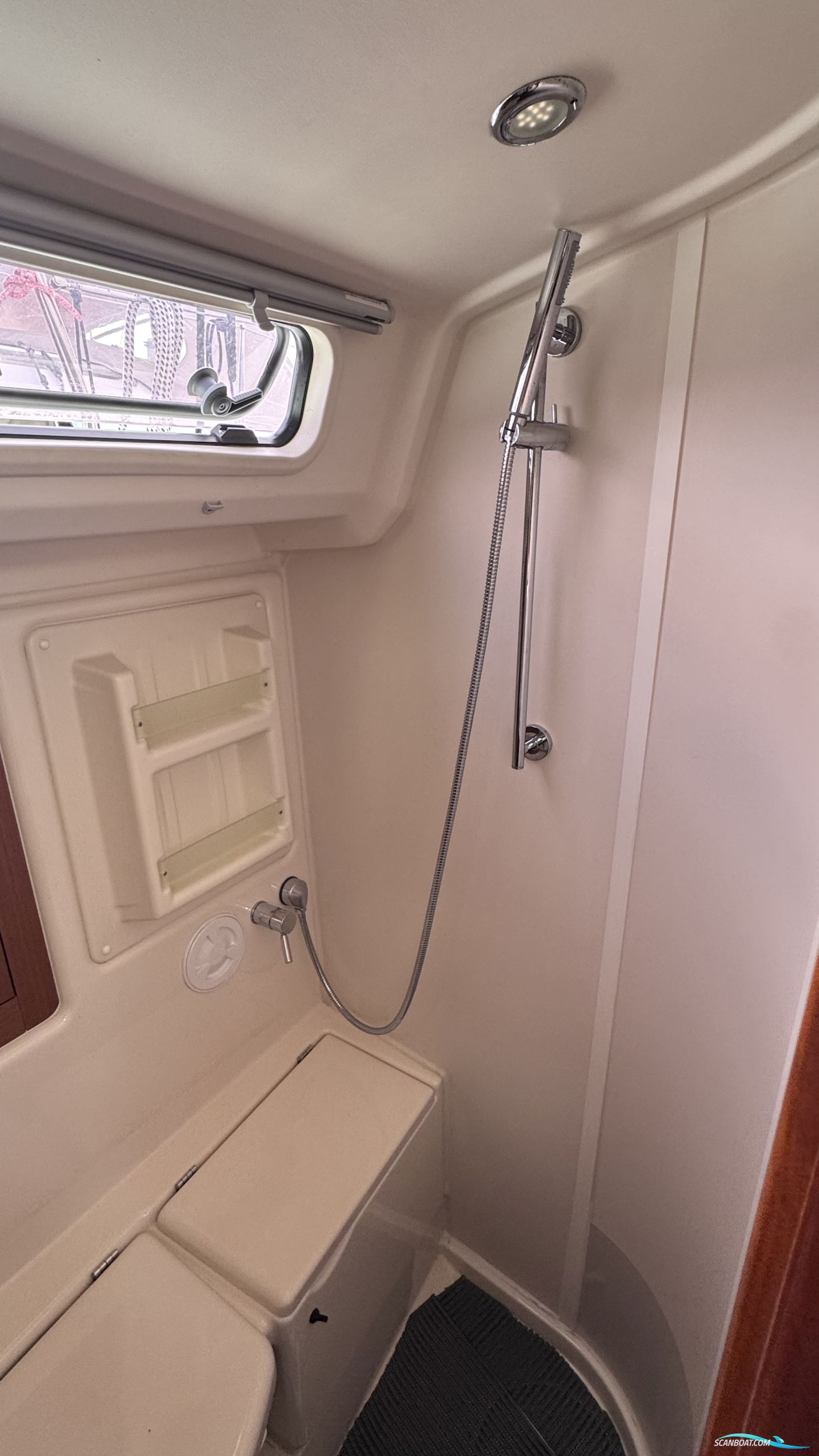Hanse 385