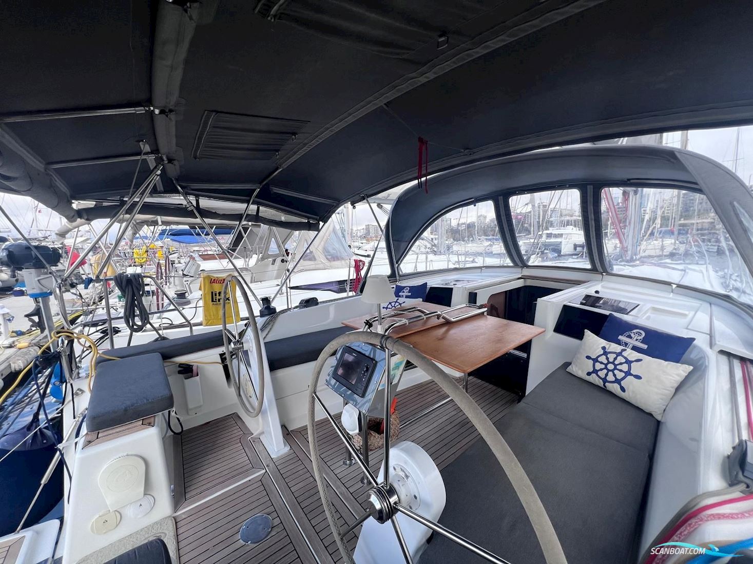 Hanse 385