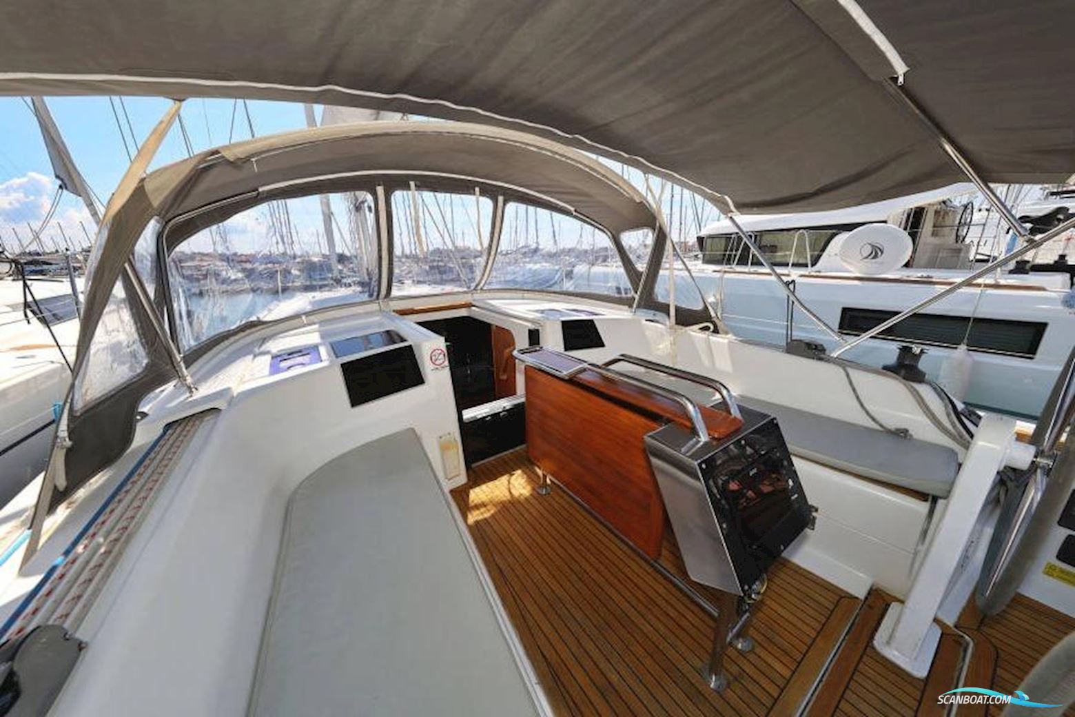 Hanse 385
