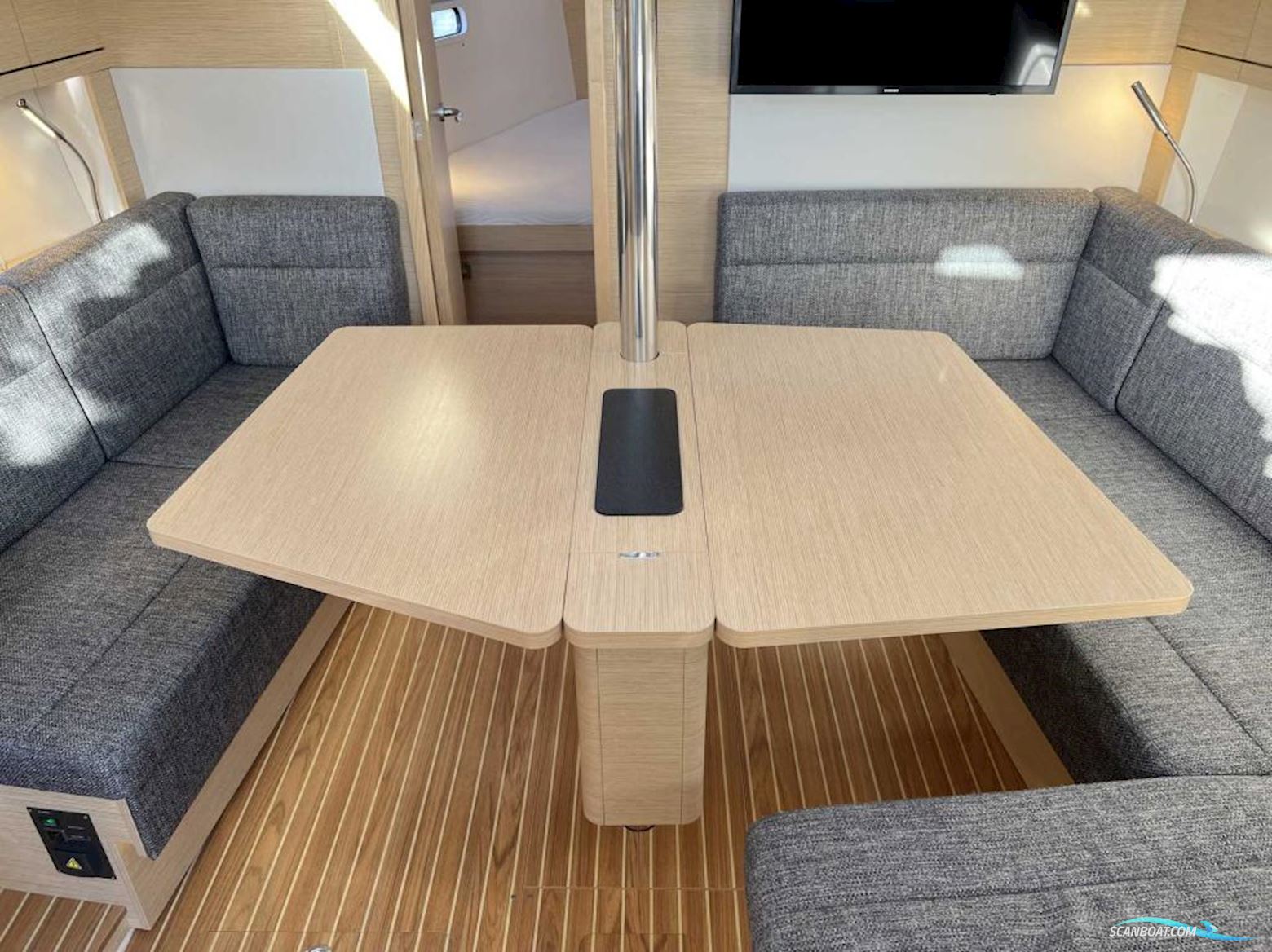 Hanse 388
