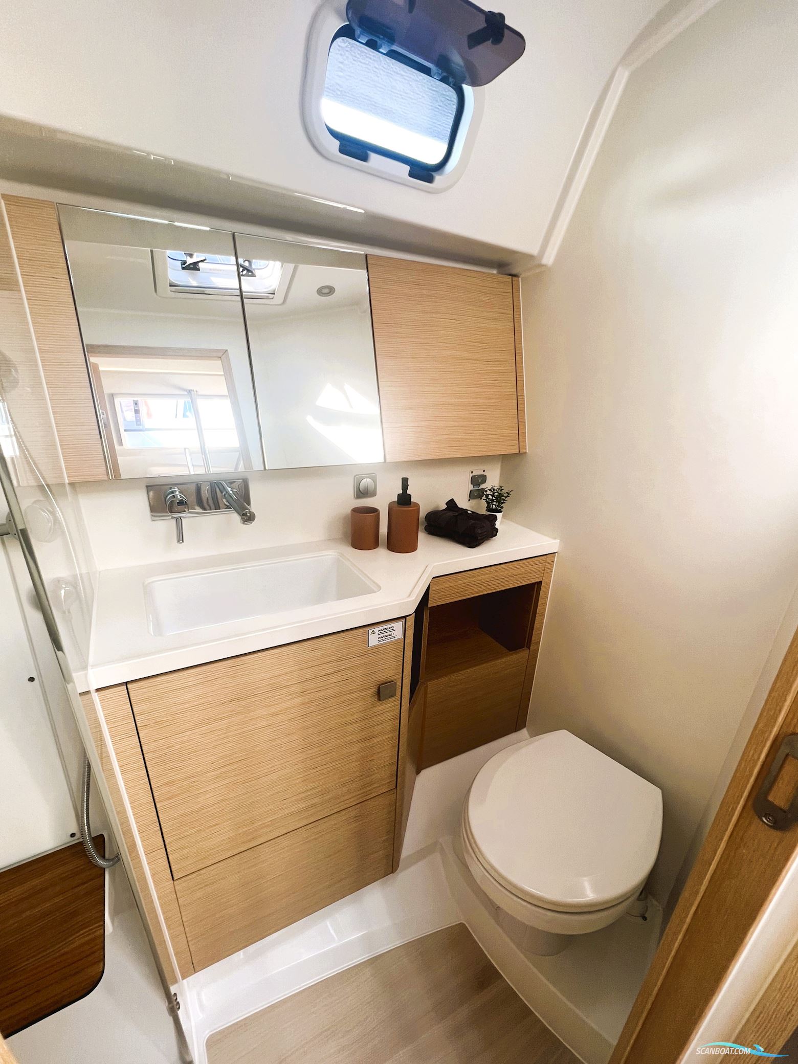 Hanse 410 Neu Auf Bestellung, Segelklar zu Wasser Inkl. Primer & Antif