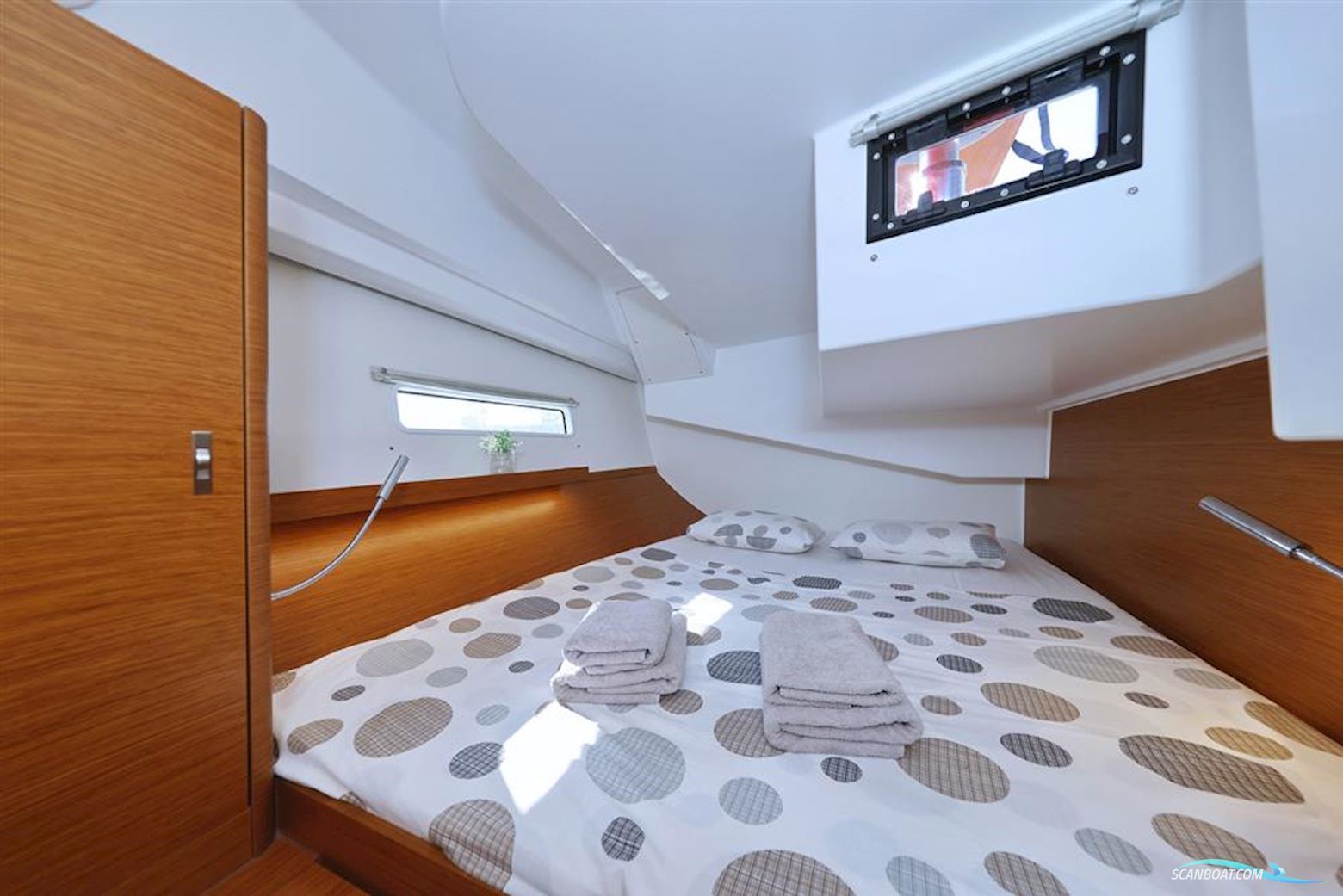 Hanse 410