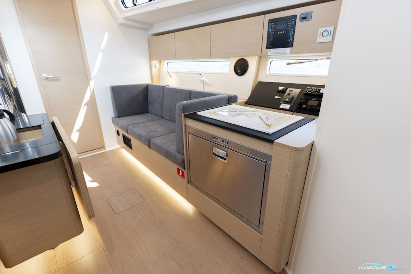Hanse 410