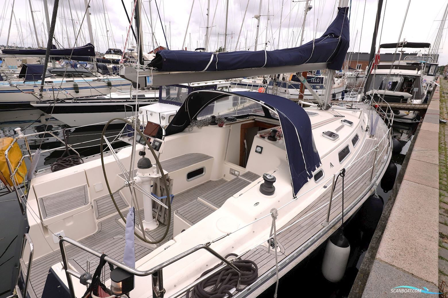 Hanse 411