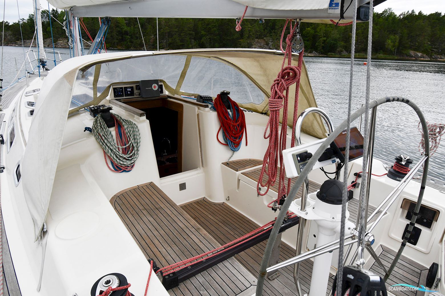 Hanse 411