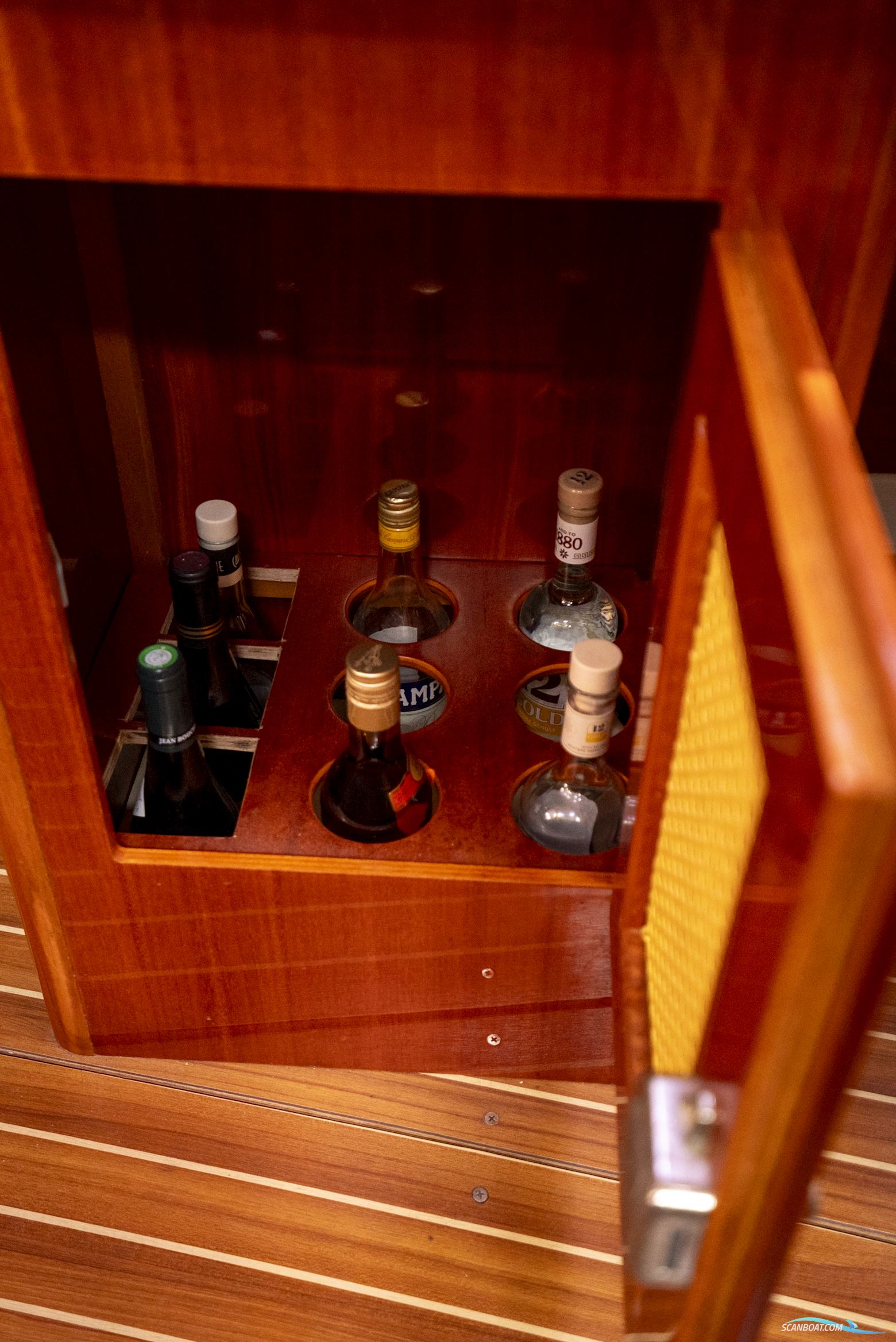 Hanse 411