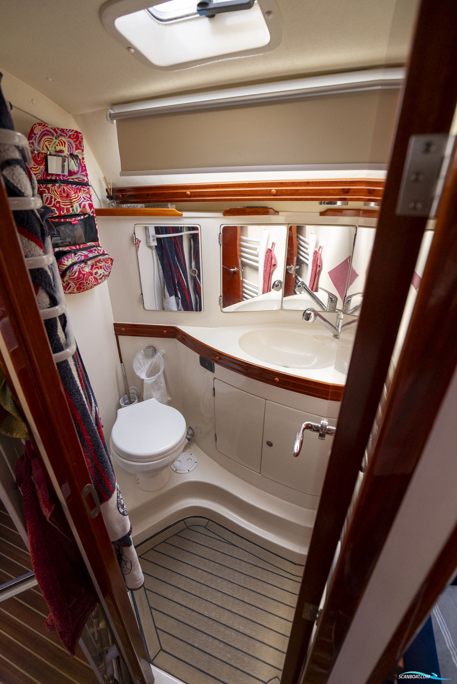 Hanse 411