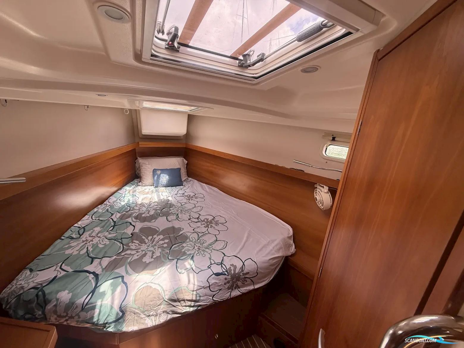 Hanse 415