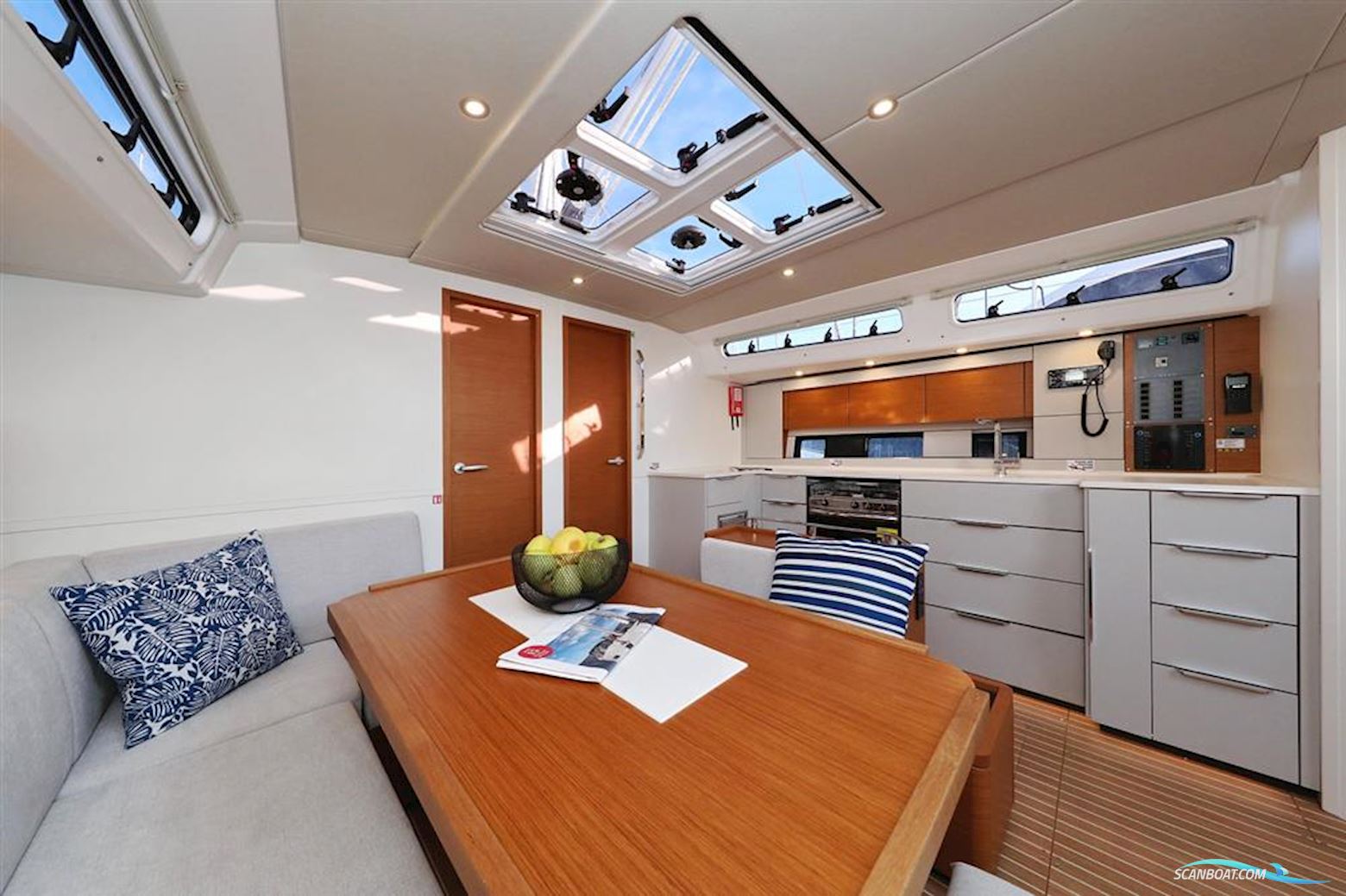 Hanse 460