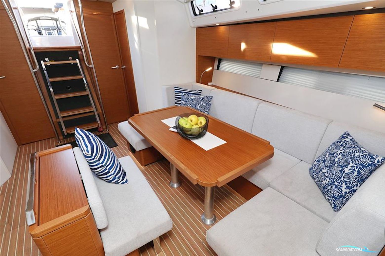 Hanse 460