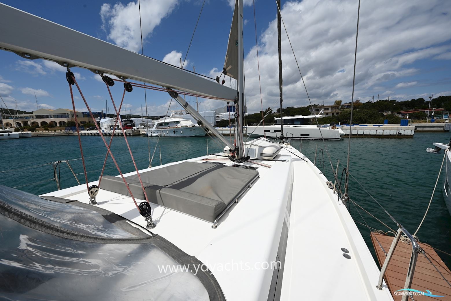 Hanse 548
