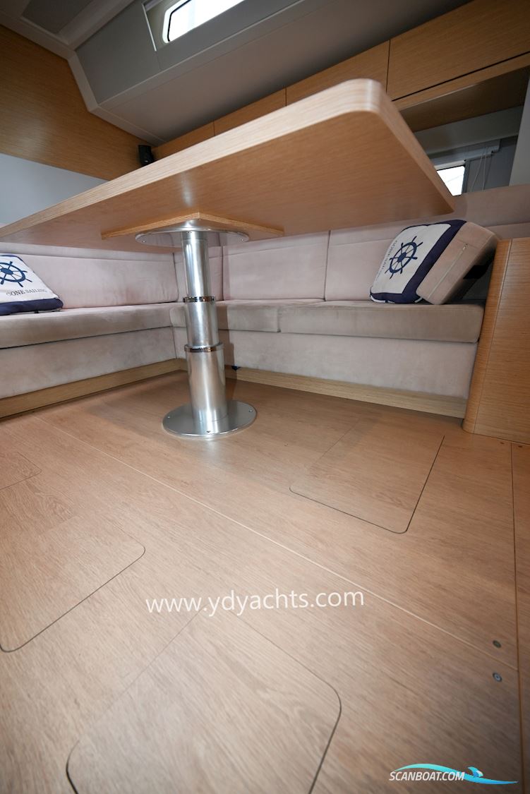 Hanse 548