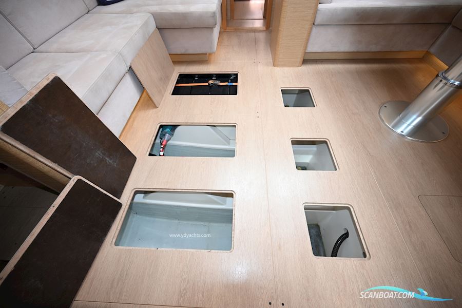 Hanse 548