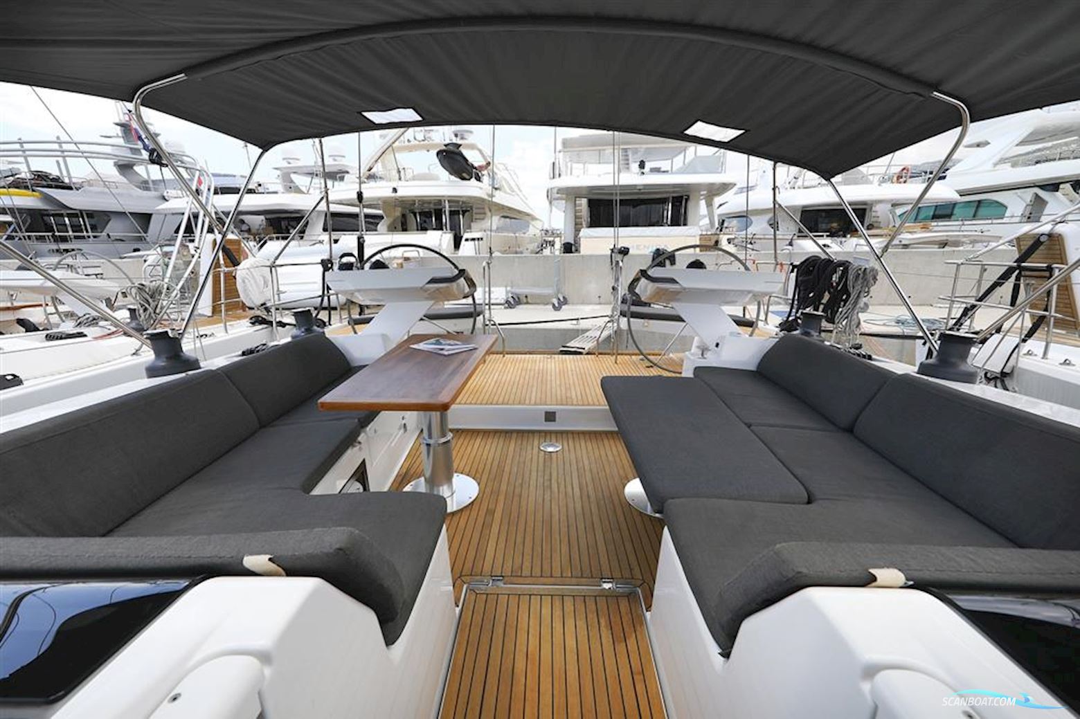 Hanse 588