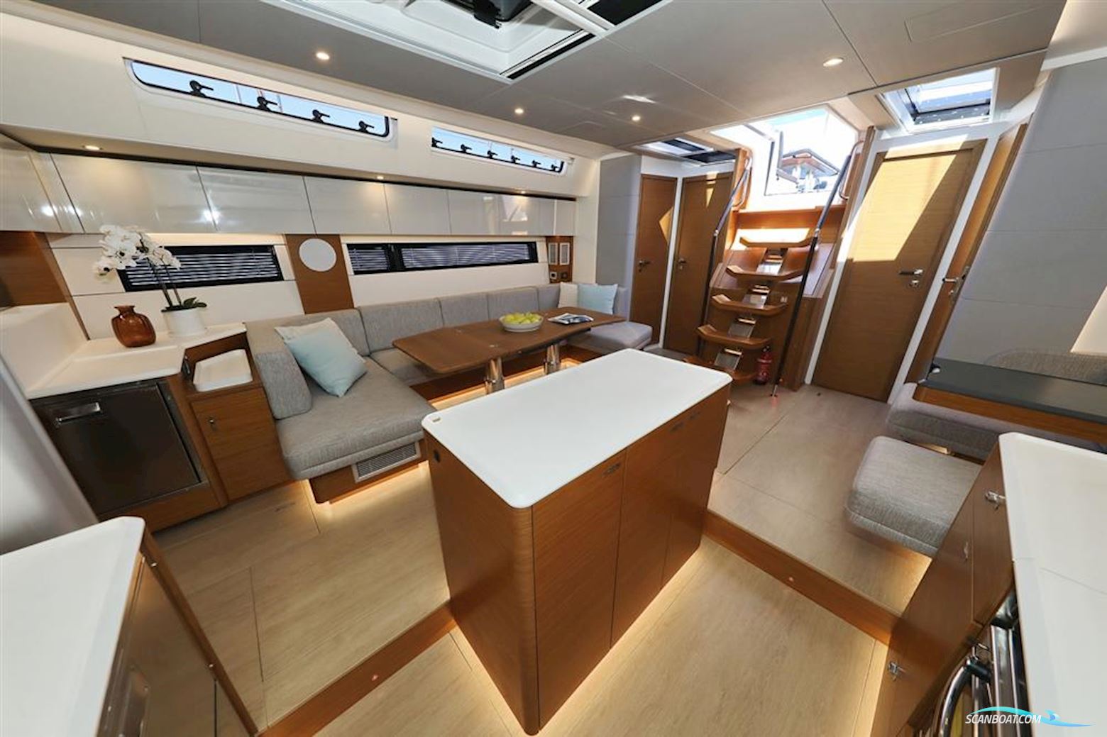 Hanse 590