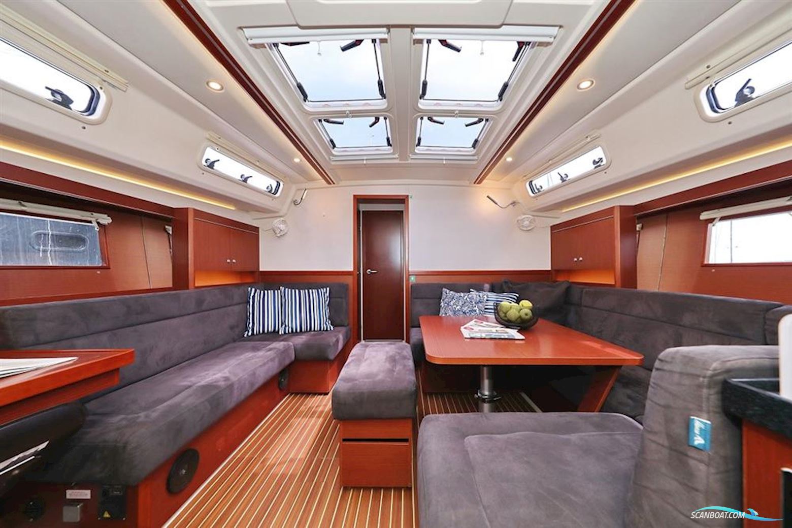 Hanse Yachts 455