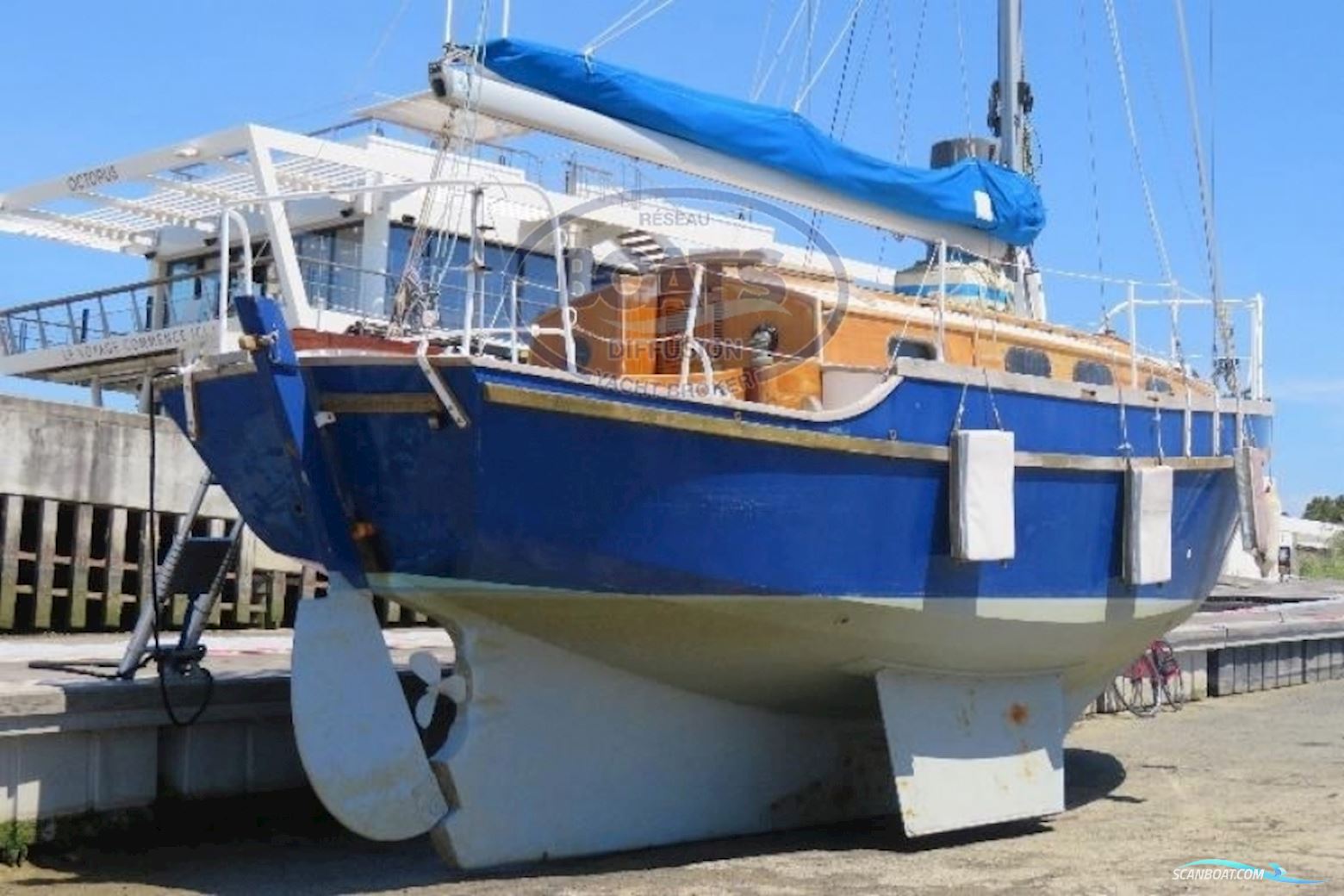 HARTWELL OF PLYMOUTH (GB) HARTWELL OF PLYMOUTH (GB) GOLDEN HIND 31 voilier bois