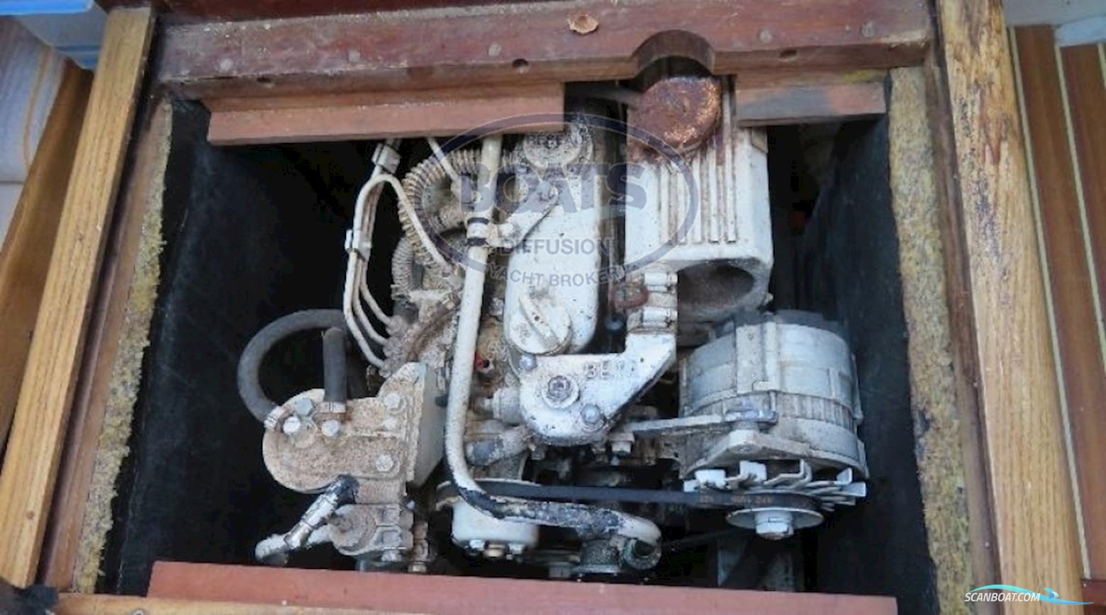 HARTWELL OF PLYMOUTH (GB) HARTWELL OF PLYMOUTH (GB) GOLDEN HIND 31 voilier bois