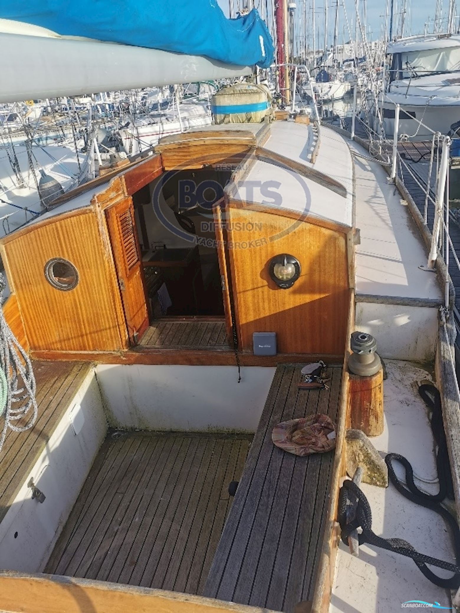 HARTWELL OF PLYMOUTH (GB) HARTWELL OF PLYMOUTH (GB) GOLDEN HIND 31 voilier bois