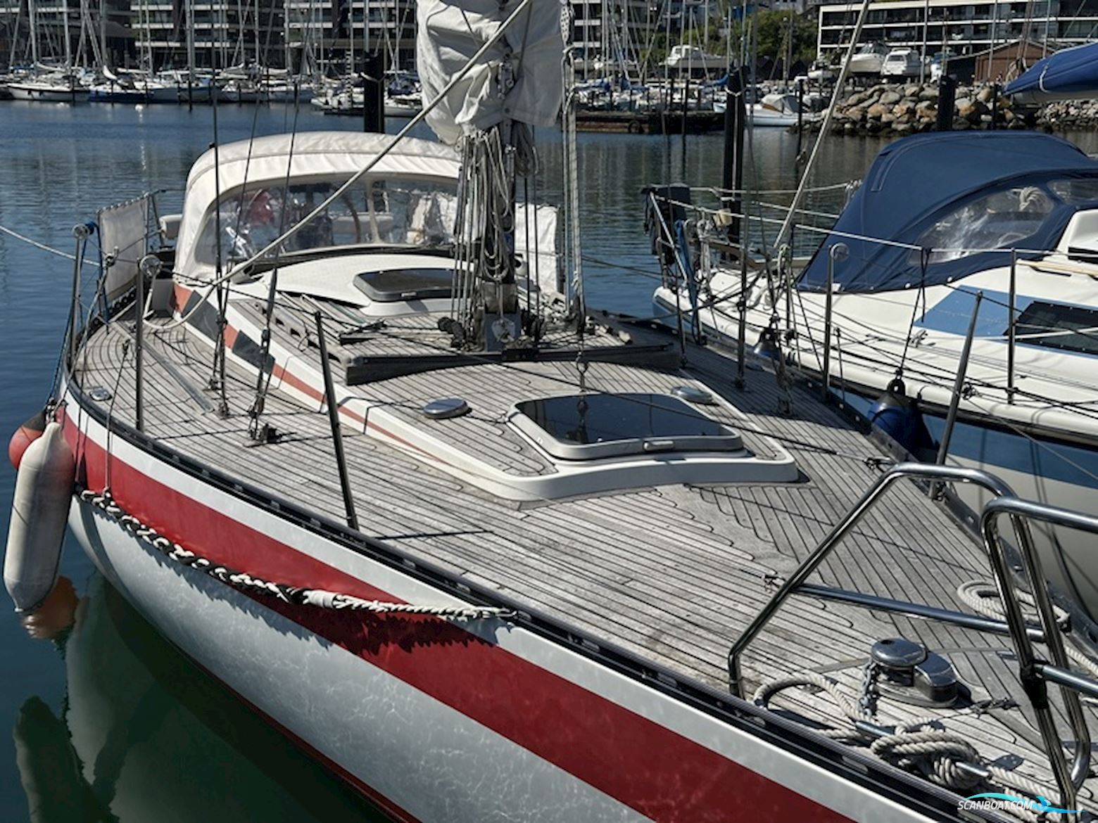HELMSMAN 35