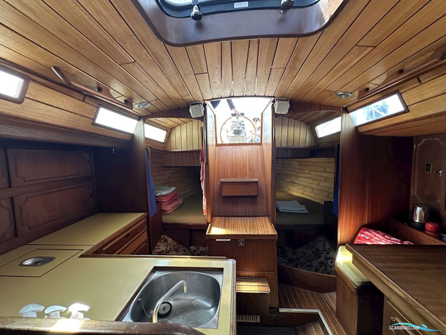 HELMSMAN 35
