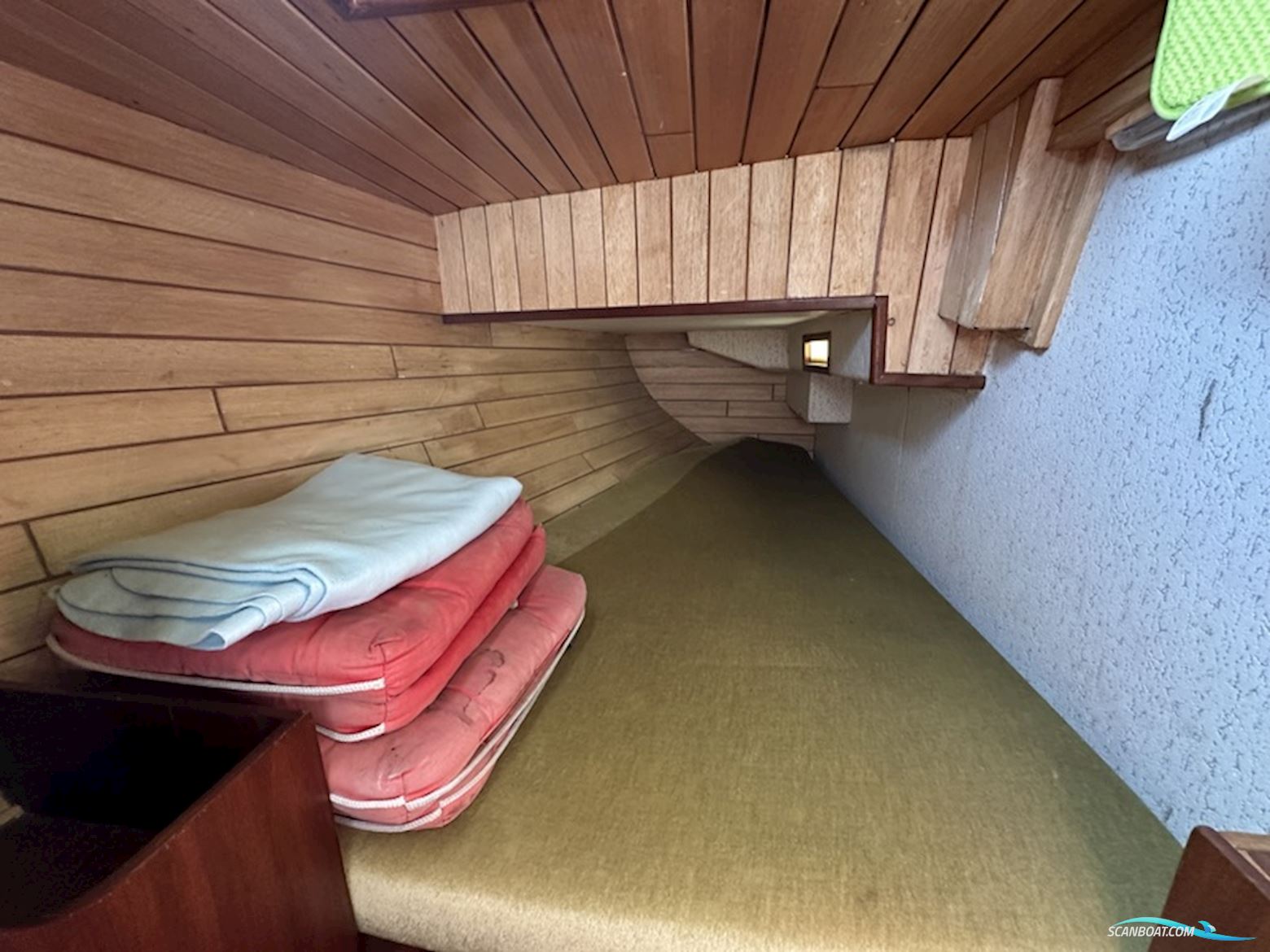 HELMSMAN 35