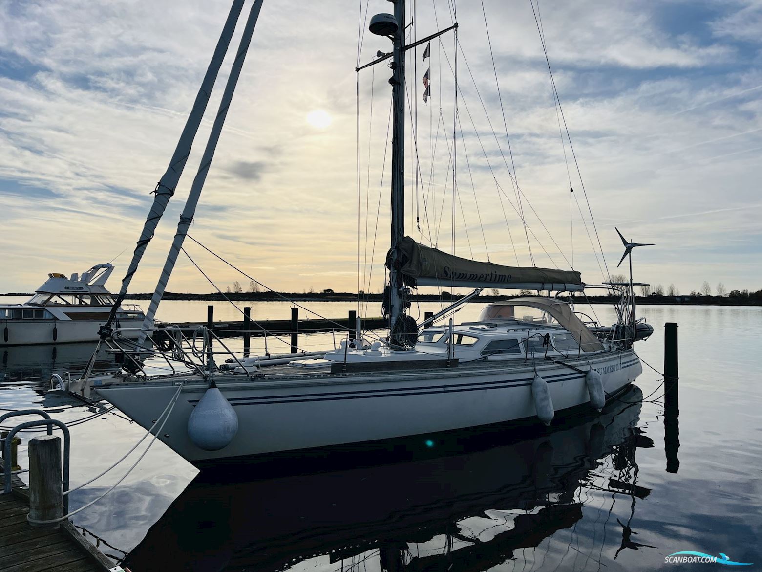 Helmsman 49DS
