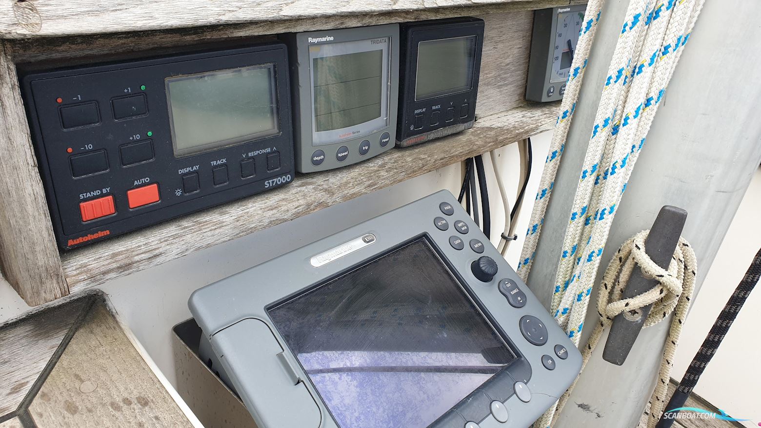 Helmsman Bosun Queen 55