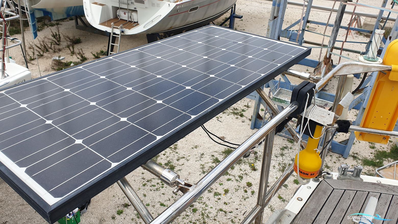 Helmsman Bosun Queen 55