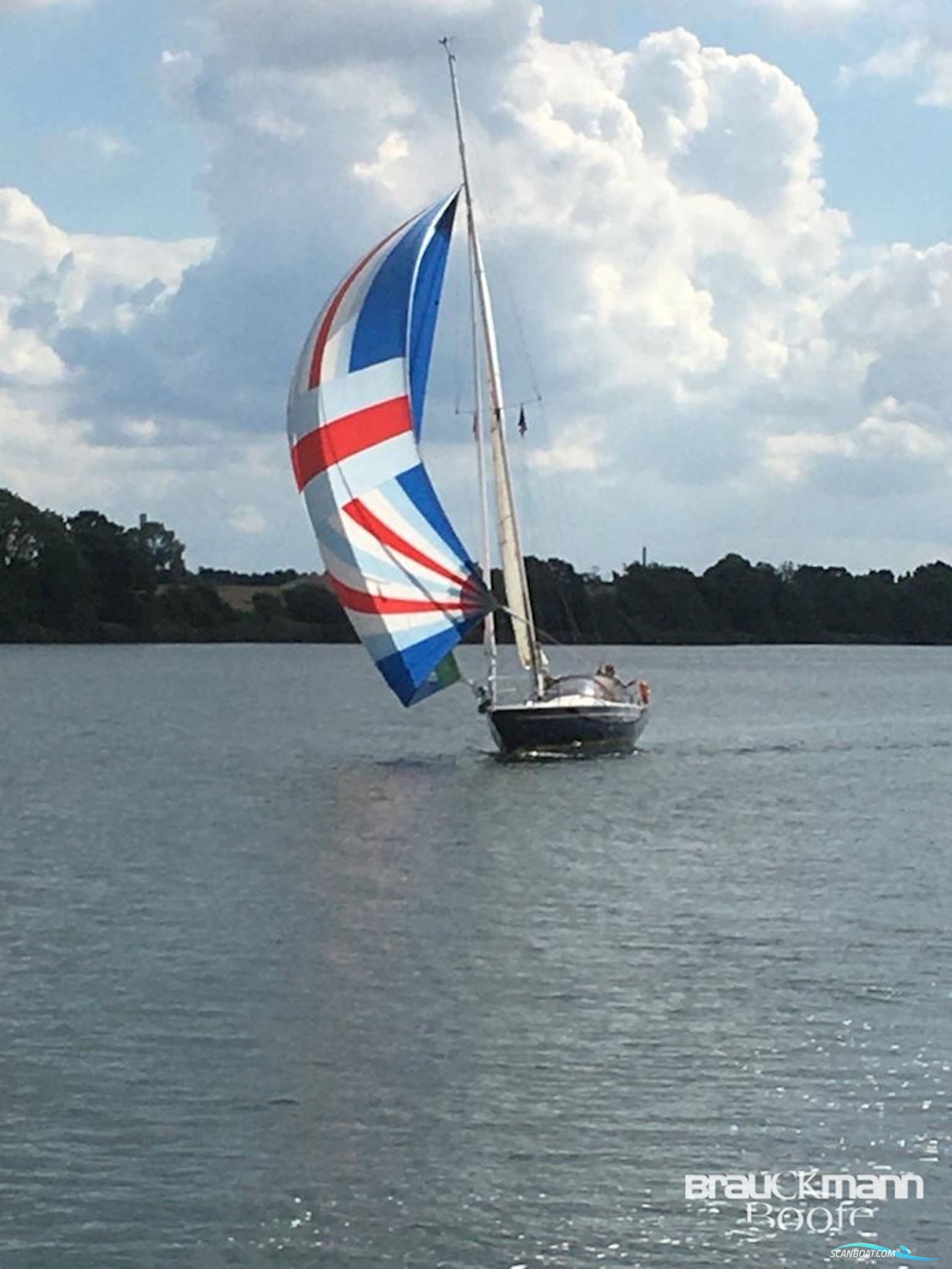 Helmsman Yachts 1200