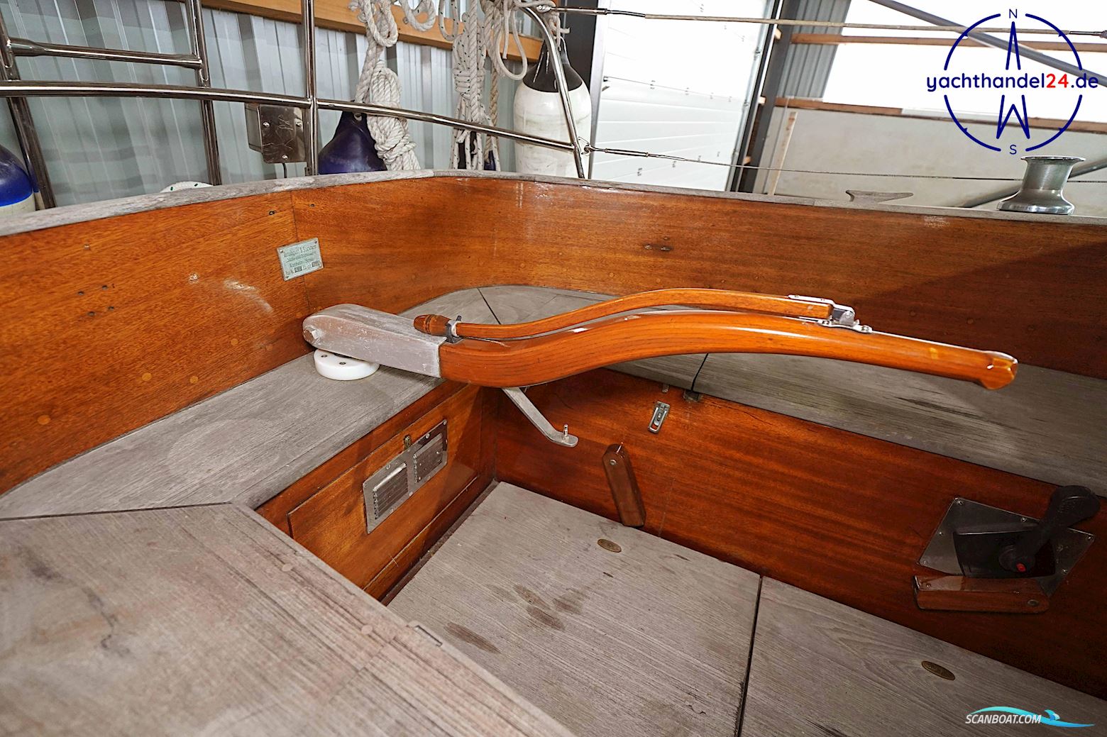 Henningsen & Steckmest Scalar 28