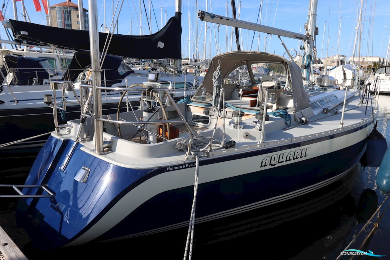 Holman & Pye Red Admiral 36