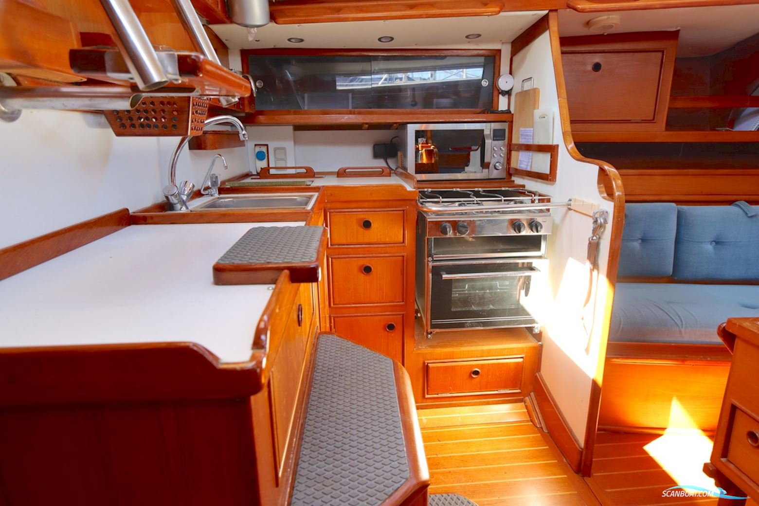 Holman & Pye Red Admiral