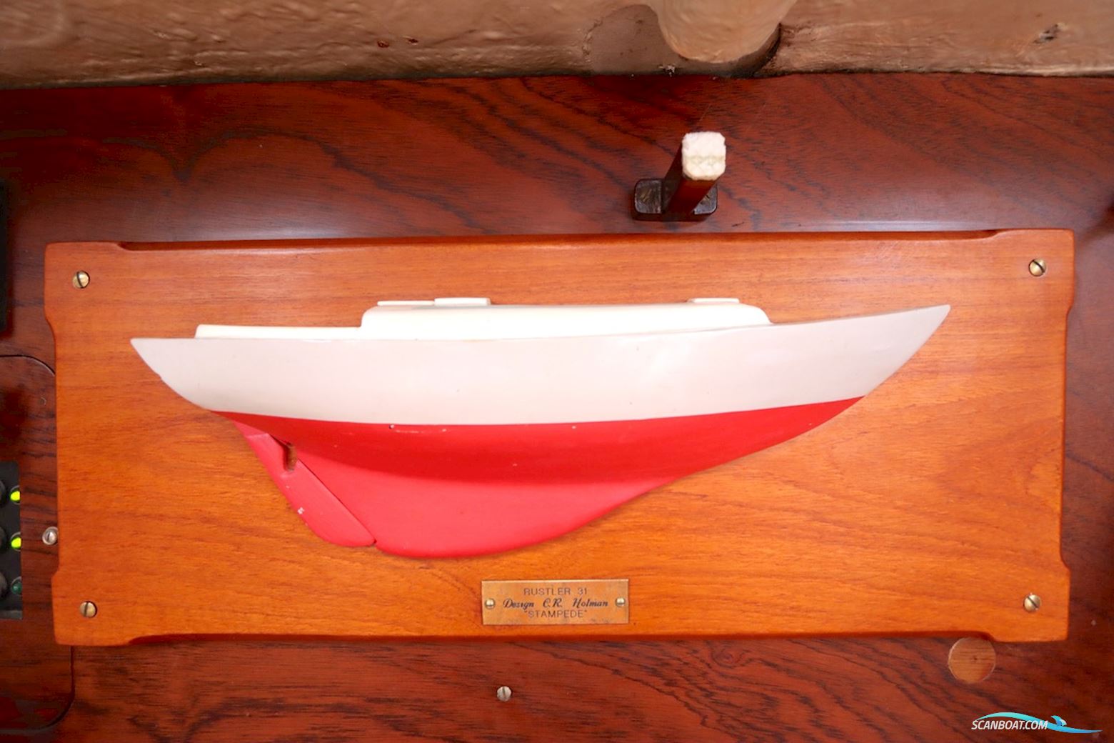 Holman and Pye  Rustler 31