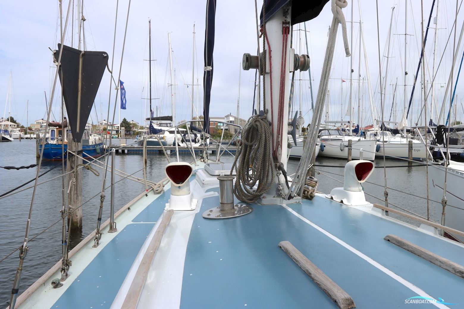 Holman and Pye  Rustler 31