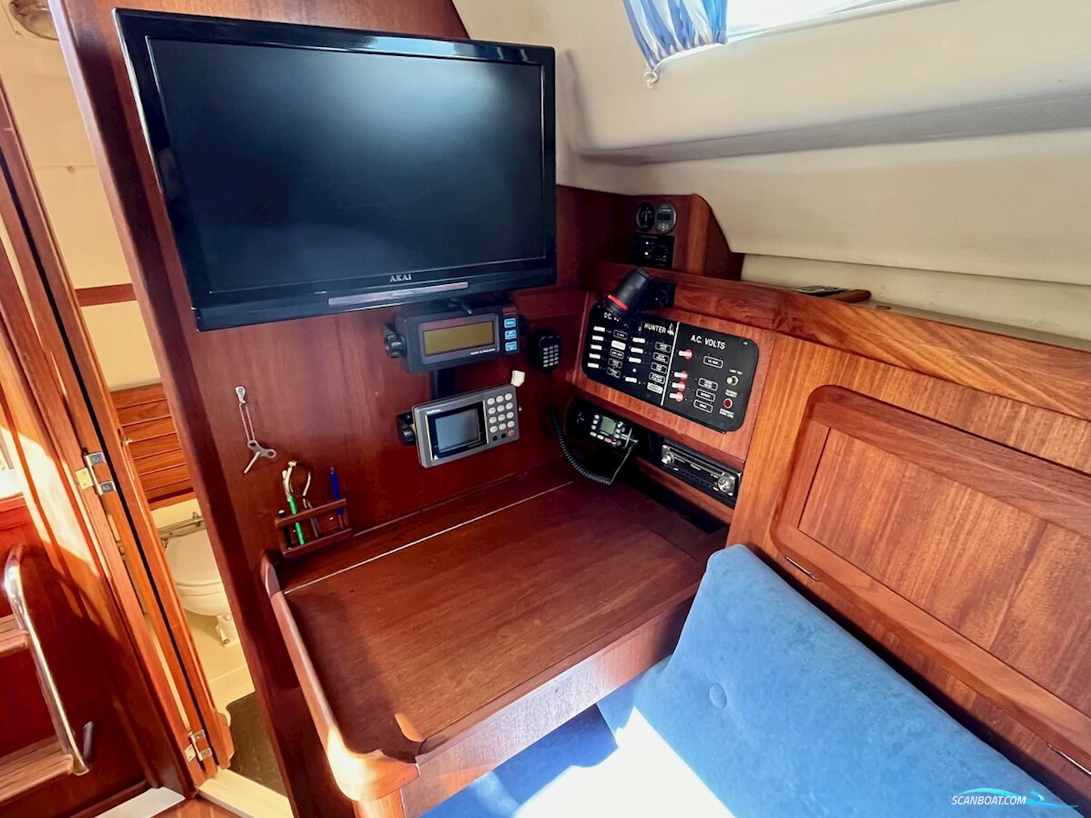Hunter  30