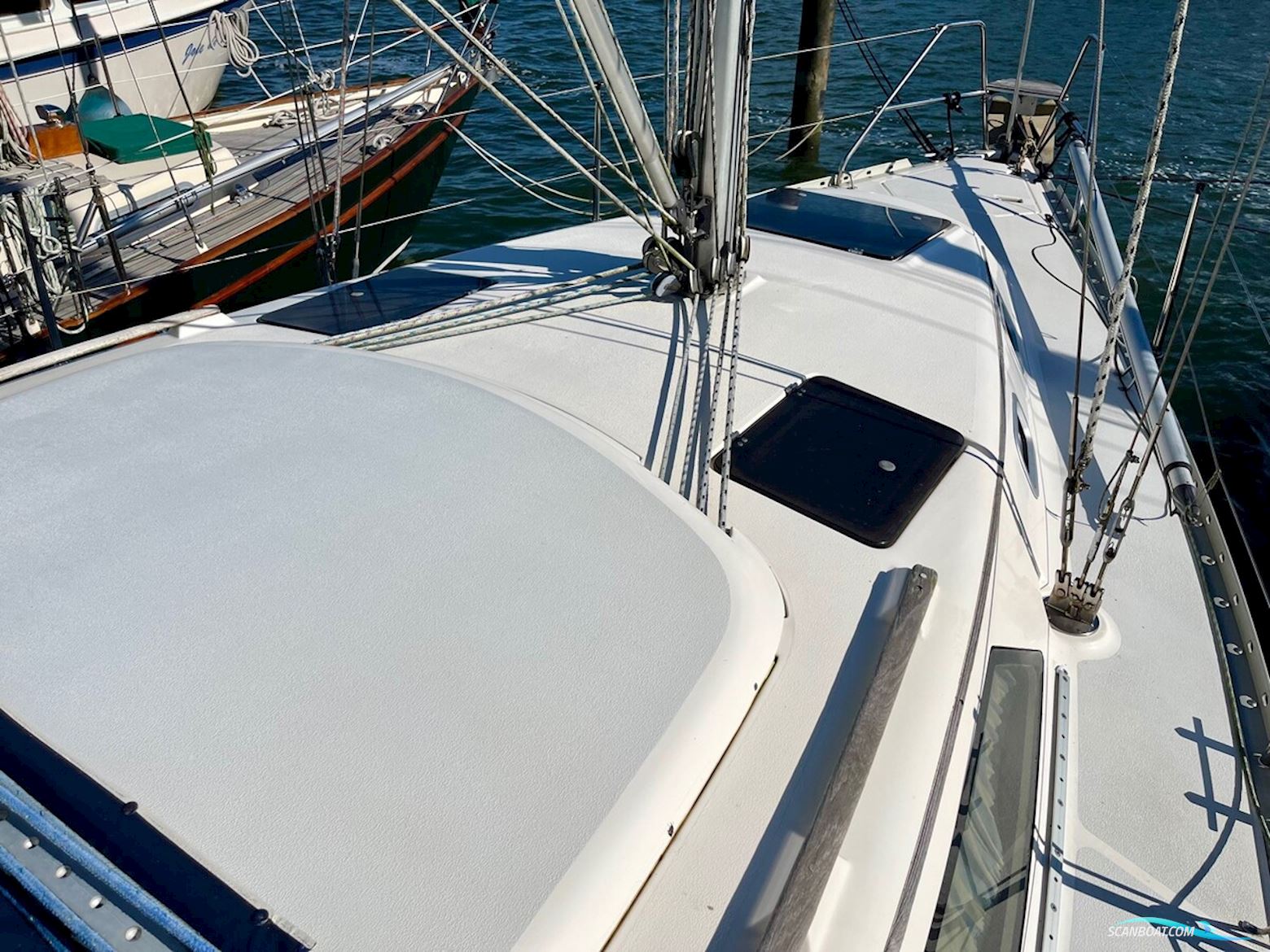 Hunter  30