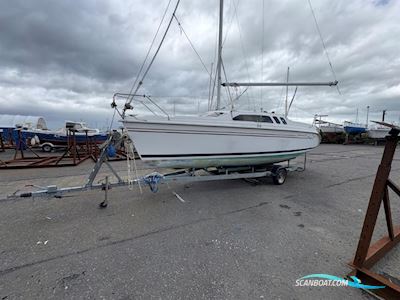 Hunter  Legend 240 Zeilboten 1999, met Yamaha motor, United Kingdom