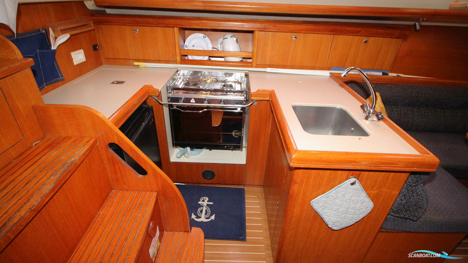 Hunter 33